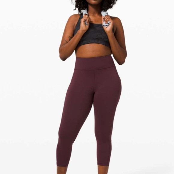 Lulu🍋 Cassis Invigorate Crop 23” size 6 everlux EUC - Picture 2 of 11